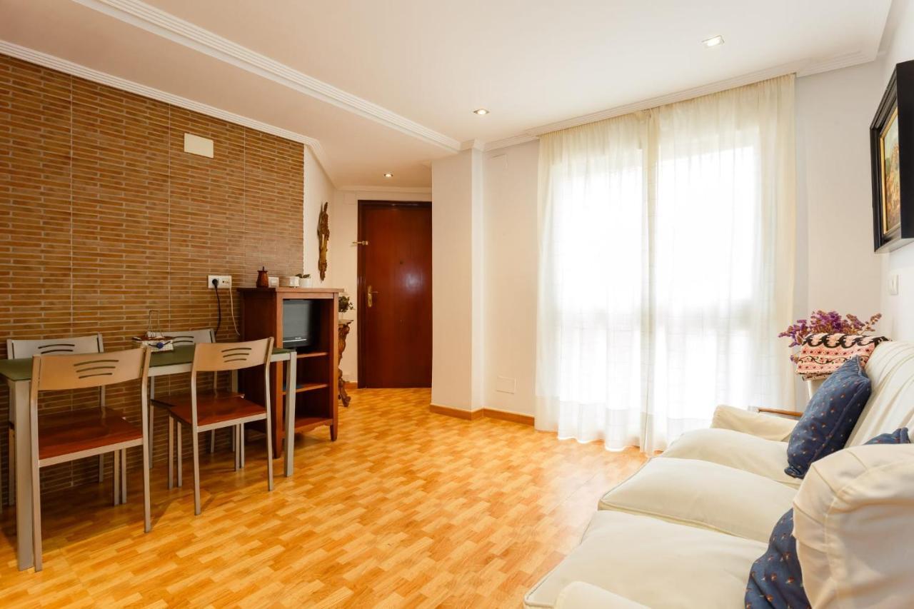 Gatu Villa Elvira Junto Al Hospital Y Playa 2 Dormit Y 2 Banos, Preferente Mayores De 25 Anos Y Familias กาดิซ ภายนอก รูปภาพ
